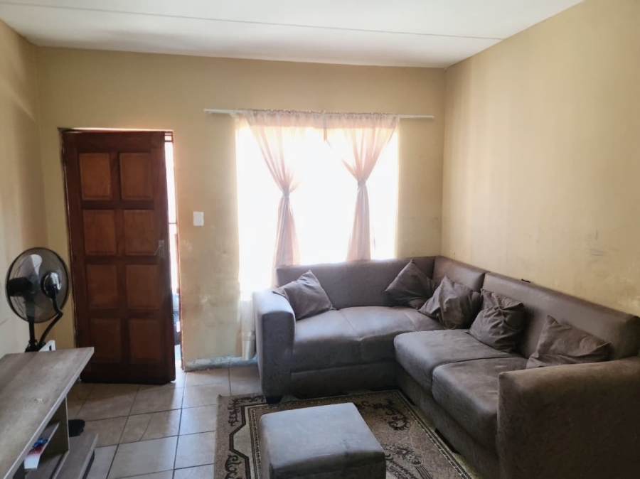 2 Bedroom Property for Sale in Rustenburg Central North West